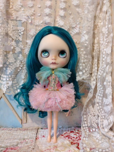 The Bubblegum Tutu - A dress for Blythe