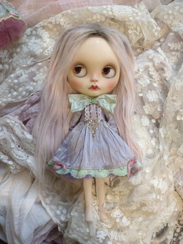 Morning Glimmers - A dress for Blythe